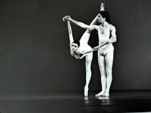 Birgit Keil und Vladimir Klos in einer Choreographie von John Cranko Foto © Arwid Lagenpusch